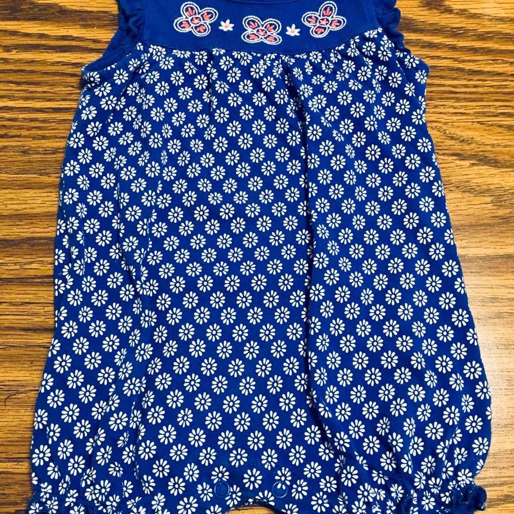 (3) Rompers - Picture 5 of 7